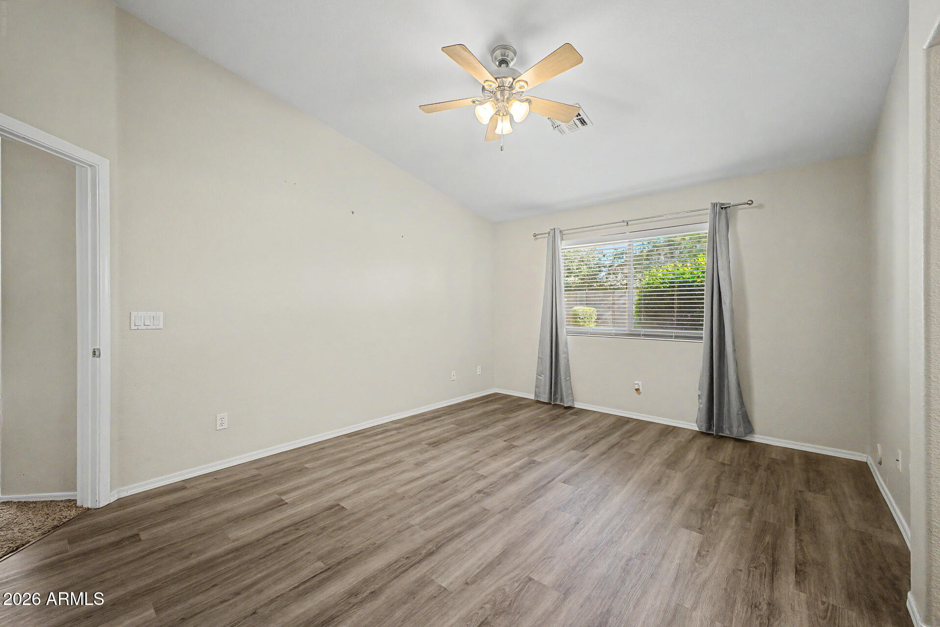 7019 West Phelps Road Peoria, AZ 85382 - Photo 14 of 31