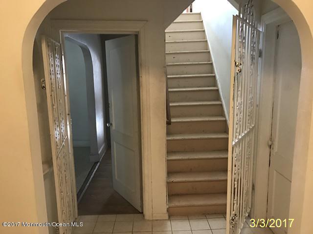 453 Freehold Road Jackson, NJ 08527 - Photo 16 of 33 foyer