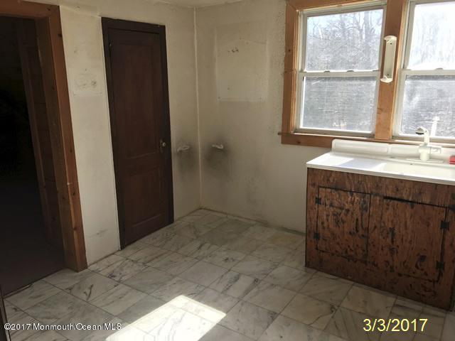 453 Freehold Road Jackson, NJ 08527 - Photo 23 of 33 kitchen2-1