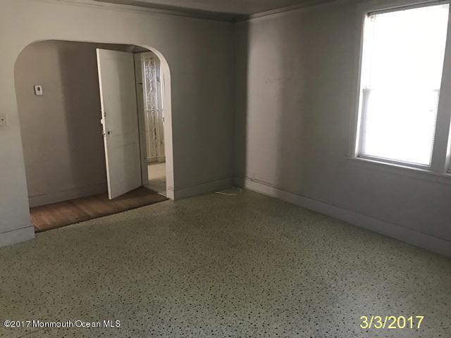 453 Freehold Road Jackson, NJ 08527 - Photo 27 of 33 living2