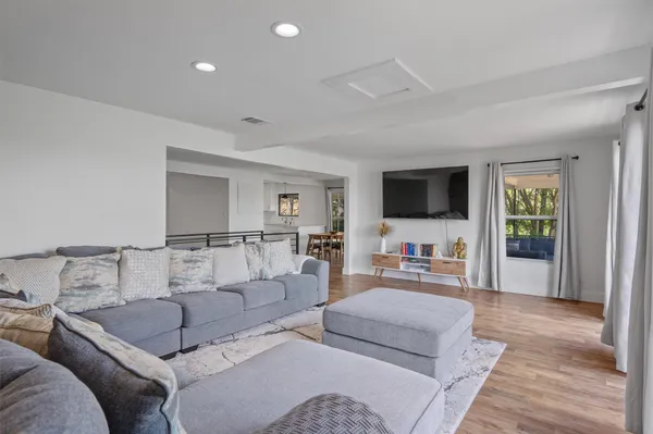 $3,100 | 25413 Pedernales Point Drive, Spicewood, TX 78669