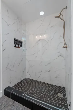 $3,100 | 25413 Pedernales Point Drive, Spicewood, TX 78669