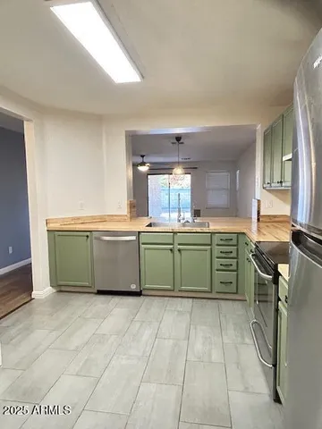 $2,150 | 959 East Arabian Drive, Gilbert, AZ 85296