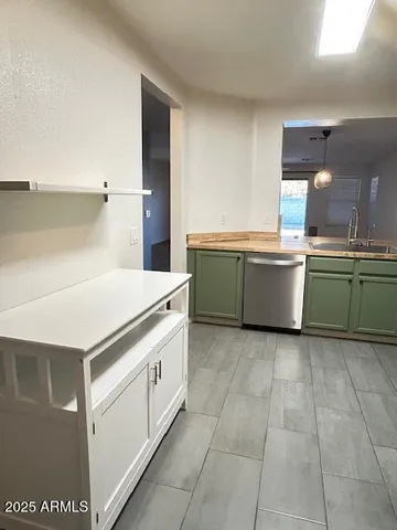 $2,150 | 959 East Arabian Drive, Gilbert, AZ 85296