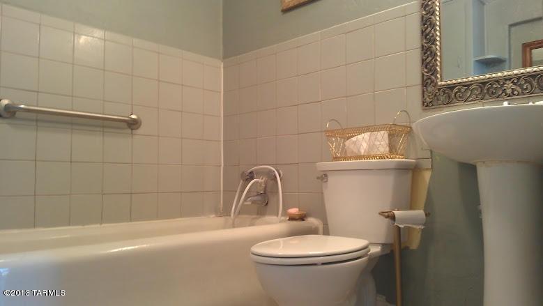 450 East Navajo Road Tucson, AZ 85705 - Photo 4 of 23 Gallery Image 4