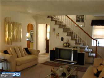 3174 Bethel Road Marcus Hook, PA 19061 - Photo 2 of 12 Living Room