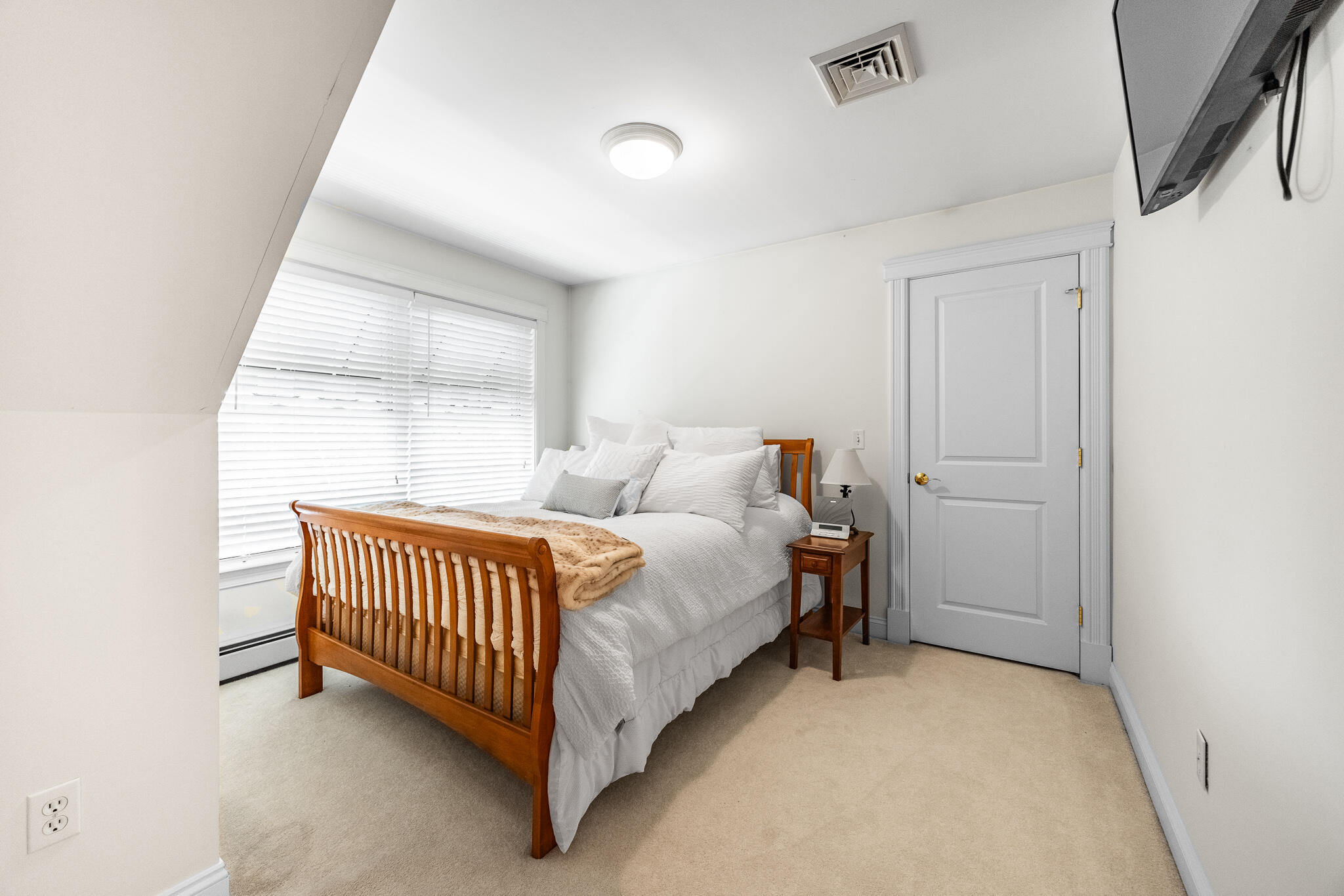 66 Peruvian Way Bangor, ME 04401 - Photo 32 of 41 Upstairs Bed 1