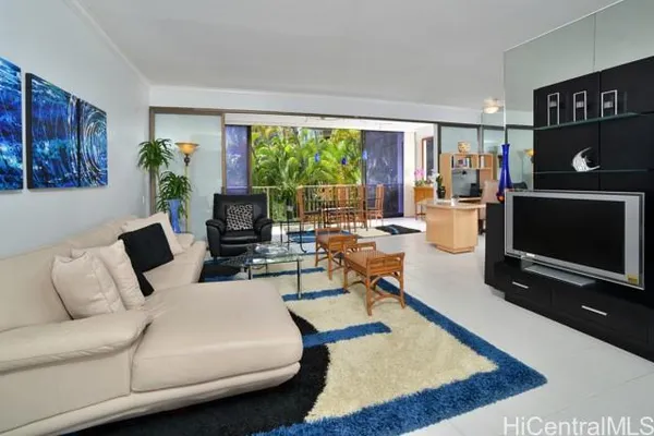 $9,000 | 4999 Kahala Avenue, Unit 350, Honolulu, HI 96816