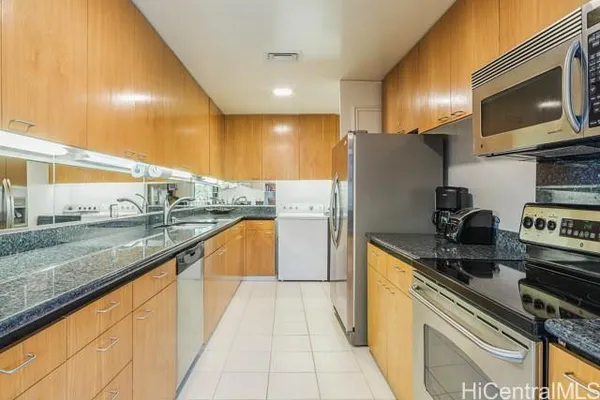 $9,000 | 4999 Kahala Avenue, Unit 350, Honolulu, HI 96816