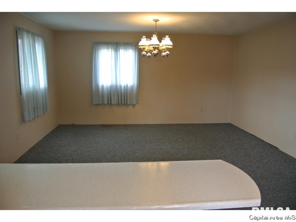 1100 West Elliott Avenue Springfield, IL 62702 - Photo 11 of 21 Gallery Image 11