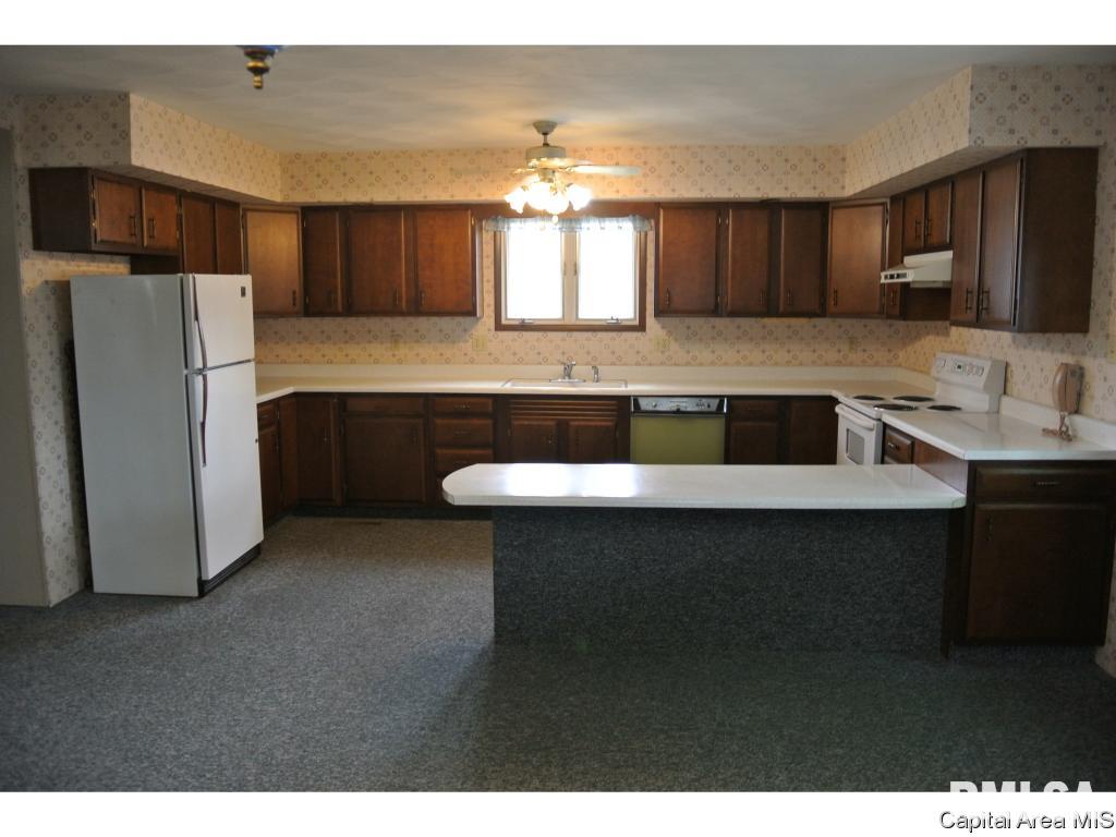 1100 West Elliott Avenue Springfield, IL 62702 - Photo 10 of 21 Gallery Image 10