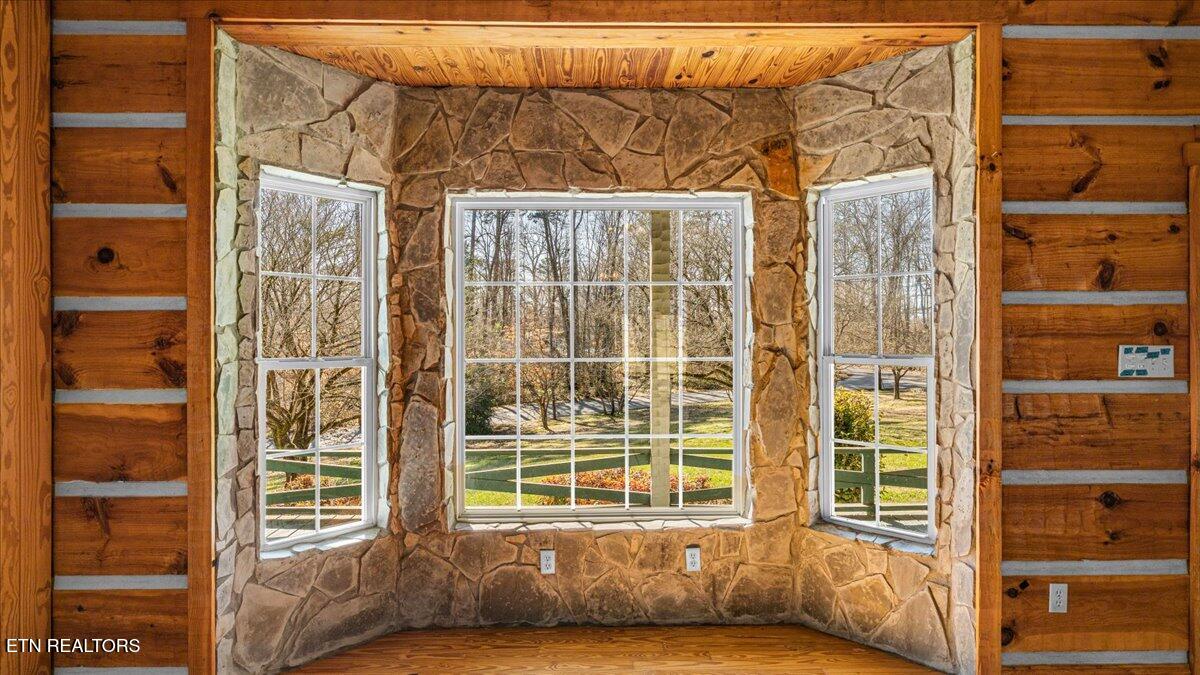 1793 Cherokee Drive Bean Station, TN 37708 - Photo 16 of 60 09-Great Room