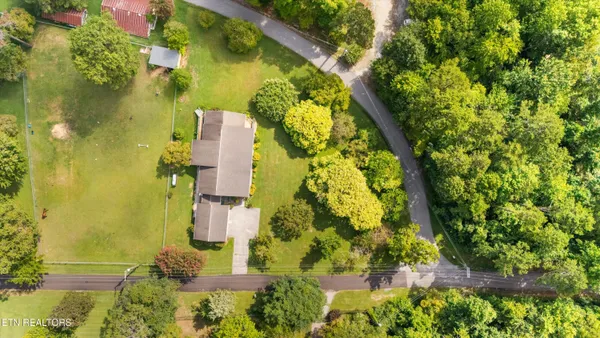 $564,000 | 1793 Cherokee Drive, Bean Station, TN 37708