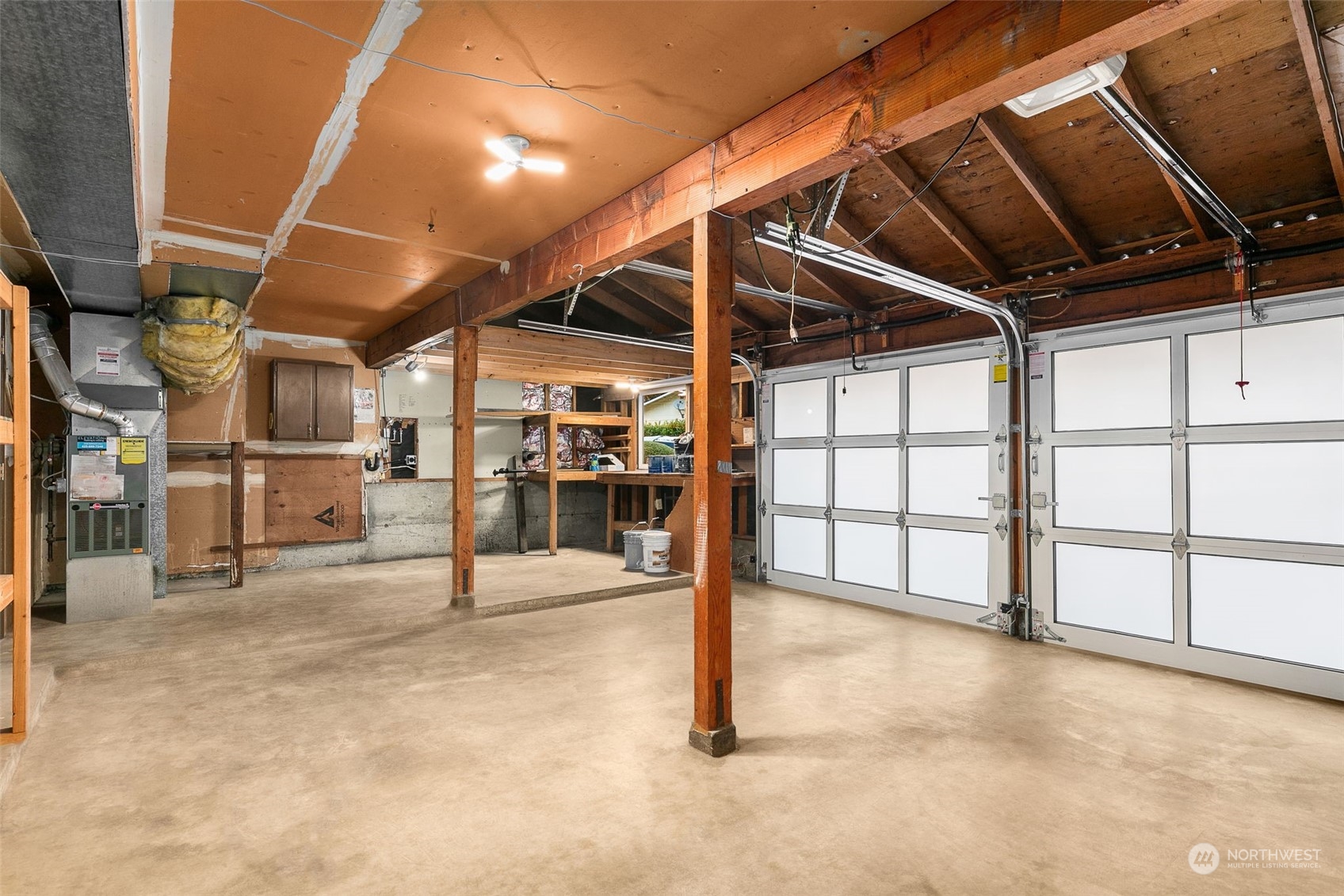 14255 147th Place Southeast Renton, WA 98059 - Photo 30 of 31 a view of a garage