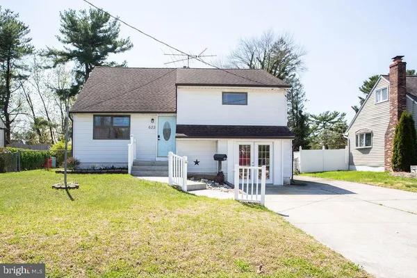 $335,000 | 622 Spruce Avenue, Pitman, NJ 08071