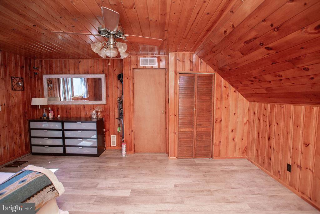 622 Spruce Avenue Pitman, NJ 08071 - Photo 29 of 47 a view of a livingroom with hardwood and furniture