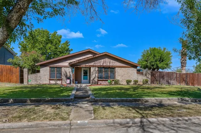 $2,250 | 801 Meadowlark Drive, Lewisville, TX 75067
