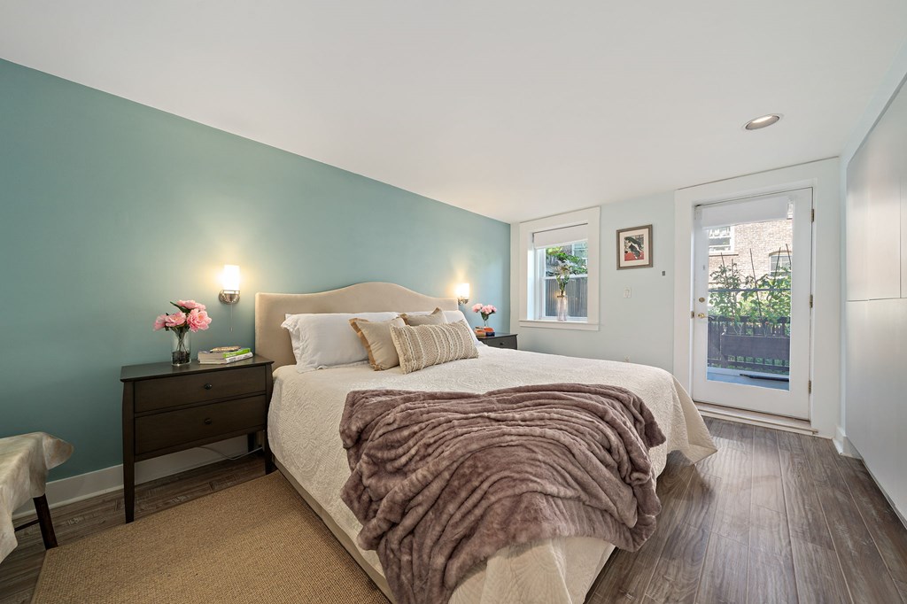 23 Claflin Road, Unit 1 Brookline, MA 02445 - Photo 19 of 41 a bedroom with a bed and a window