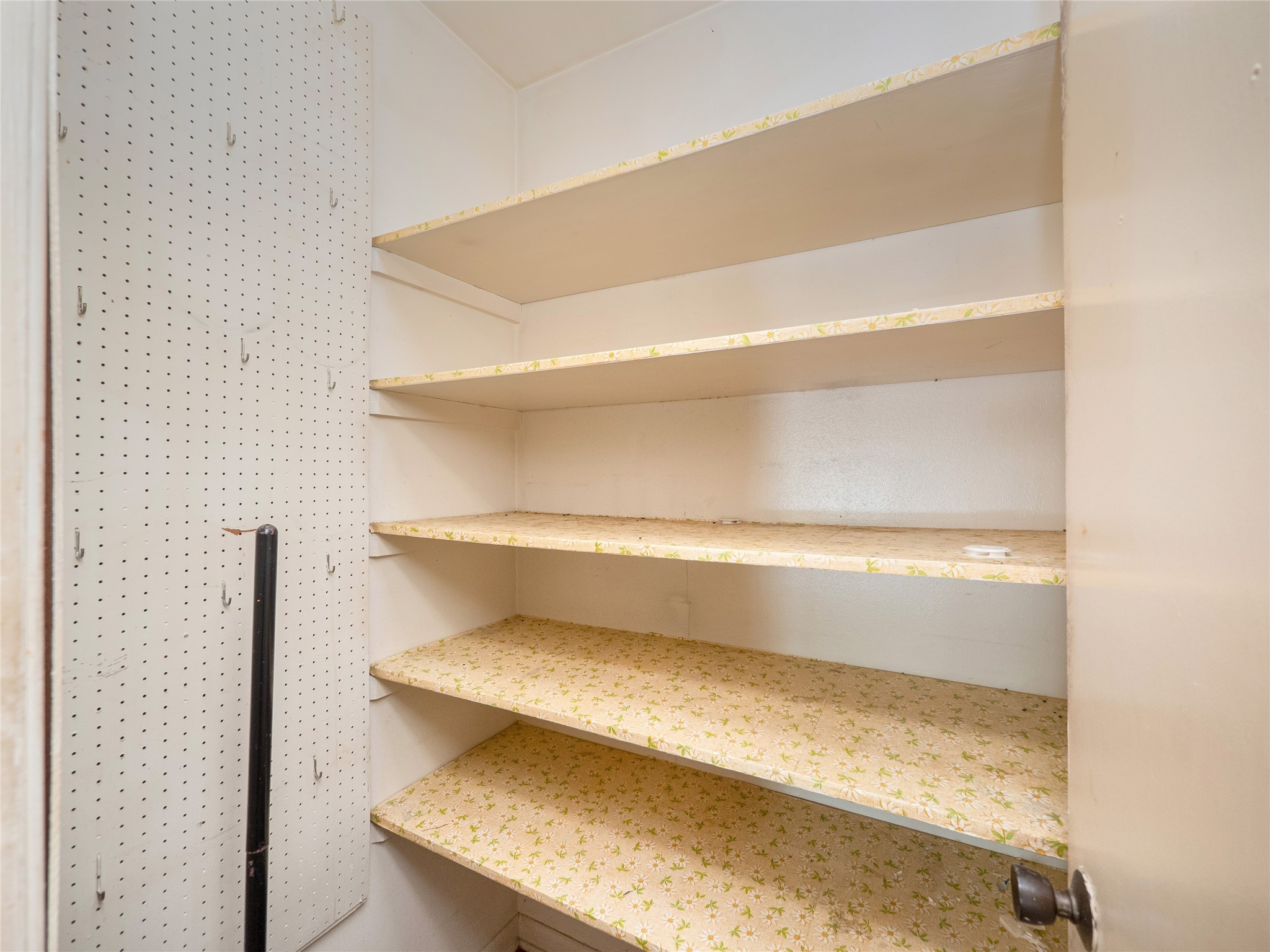 401 Ramble Lane Austin, TX 78745 - Photo 9 of 32 a close view of closet