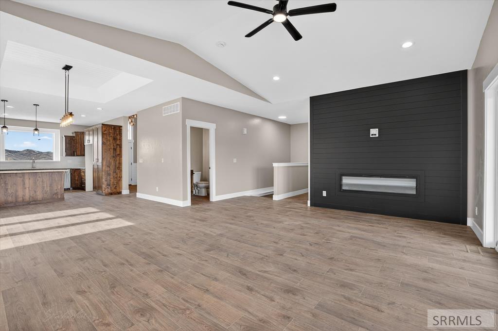 4456 Center Street Pocatello, ID 83201 - Photo 17 of 48