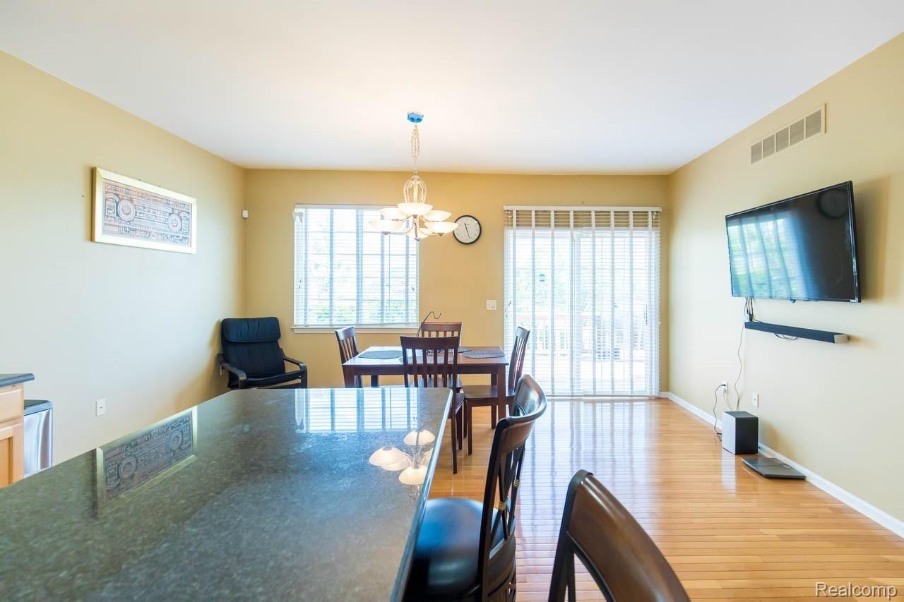 41737 Mitchell Road Novi, MI 48377 - Photo 20 of 53 20.jpg