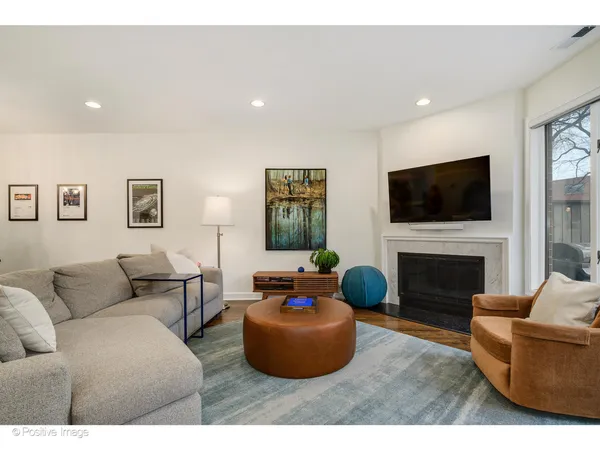 $5,000 | 150 West Eugenie Street, Unit 9, Chicago, IL 60614