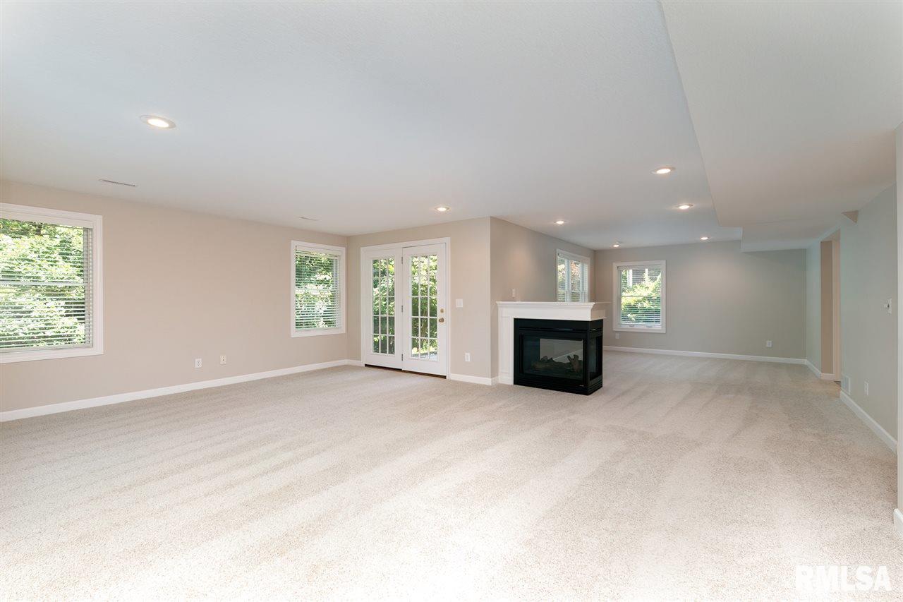 6754 Ridges Court Bettendorf, IA 52722 - Photo 29 of 36 Gallery Image 29