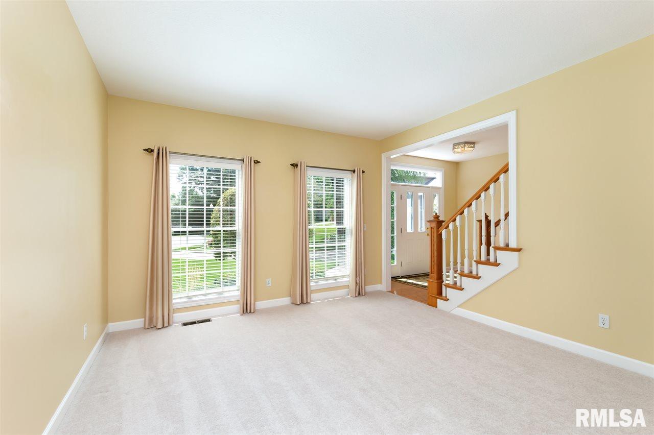 6754 Ridges Court Bettendorf, IA 52722 - Photo 5 of 36 Gallery Image 5