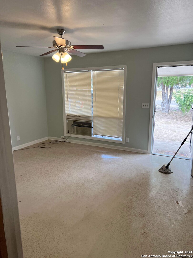 1603 1st Street Zapata, TX 78076 - Photo 3 of 11