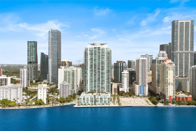 $2,195,000 | 1331 Brickell Bay Drive, Unit 2807, Miami, FL 33131
