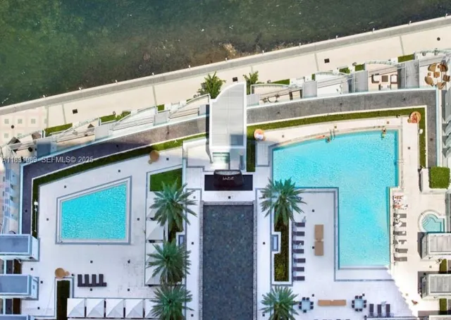 $2,195,000 | 1331 Brickell Bay Drive, Unit 2807, Miami, FL 33131