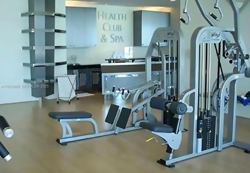 1331 Brickell Bay Drive, Unit 2807 Miami, FL 33131 - Photo 33 of 34