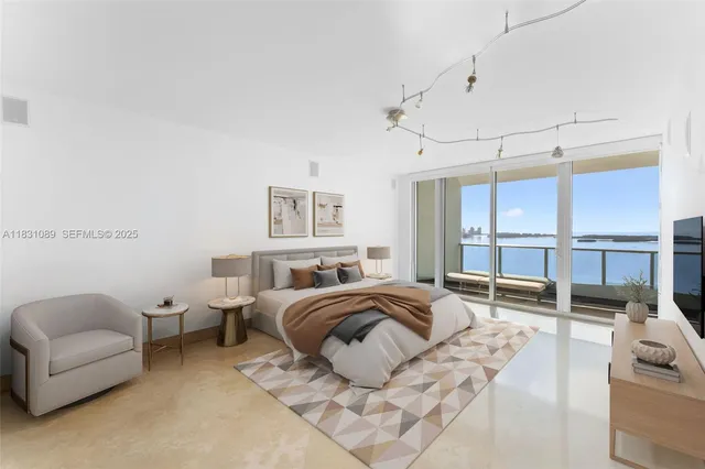 $2,195,000 | 1331 Brickell Bay Drive, Unit 2807, Miami, FL 33131