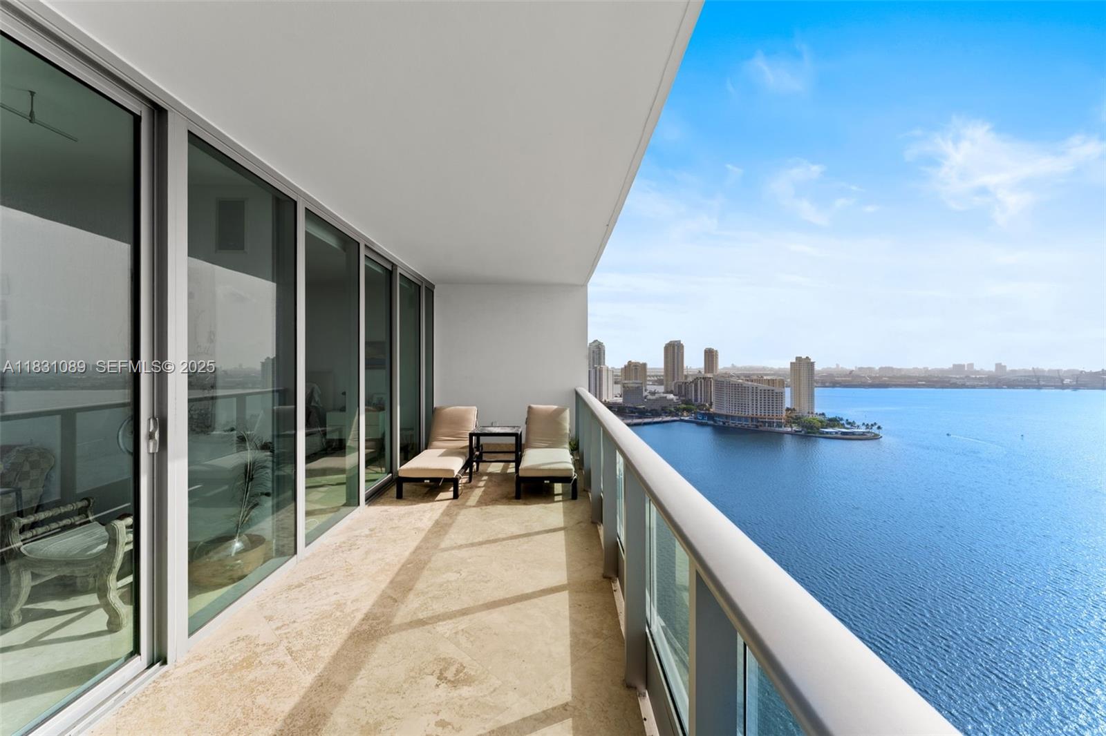 1331 Brickell Bay Drive, Unit 2807 Miami, FL 33131 - Photo 7 of 34