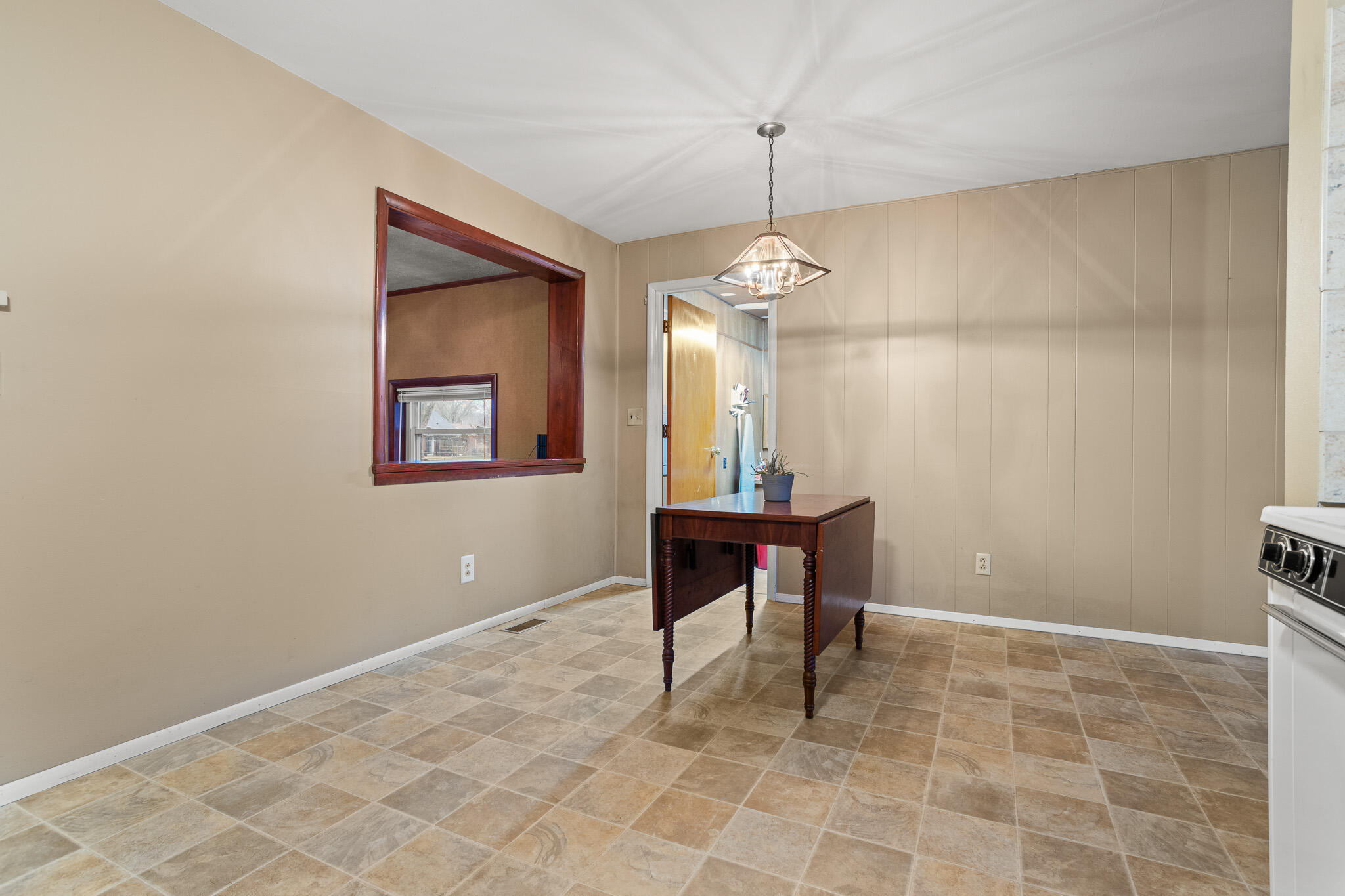 1133 Lee Road Troy, OH 45373 - Photo 17 of 36 Gallery Image 17