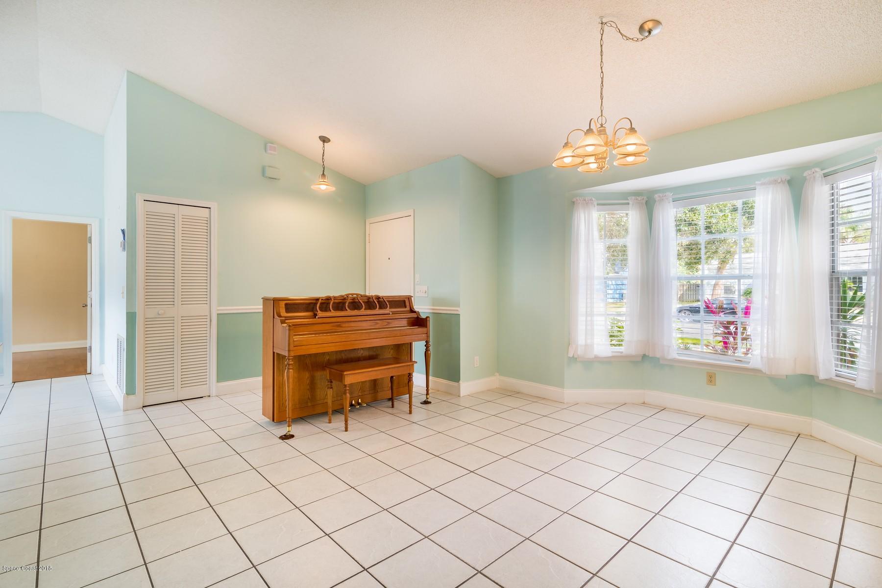 119 Twin Lakes Road Melbourne, FL 32901 - Photo 4 of 15 119 Twin Lakes Rd. Hi-res-15