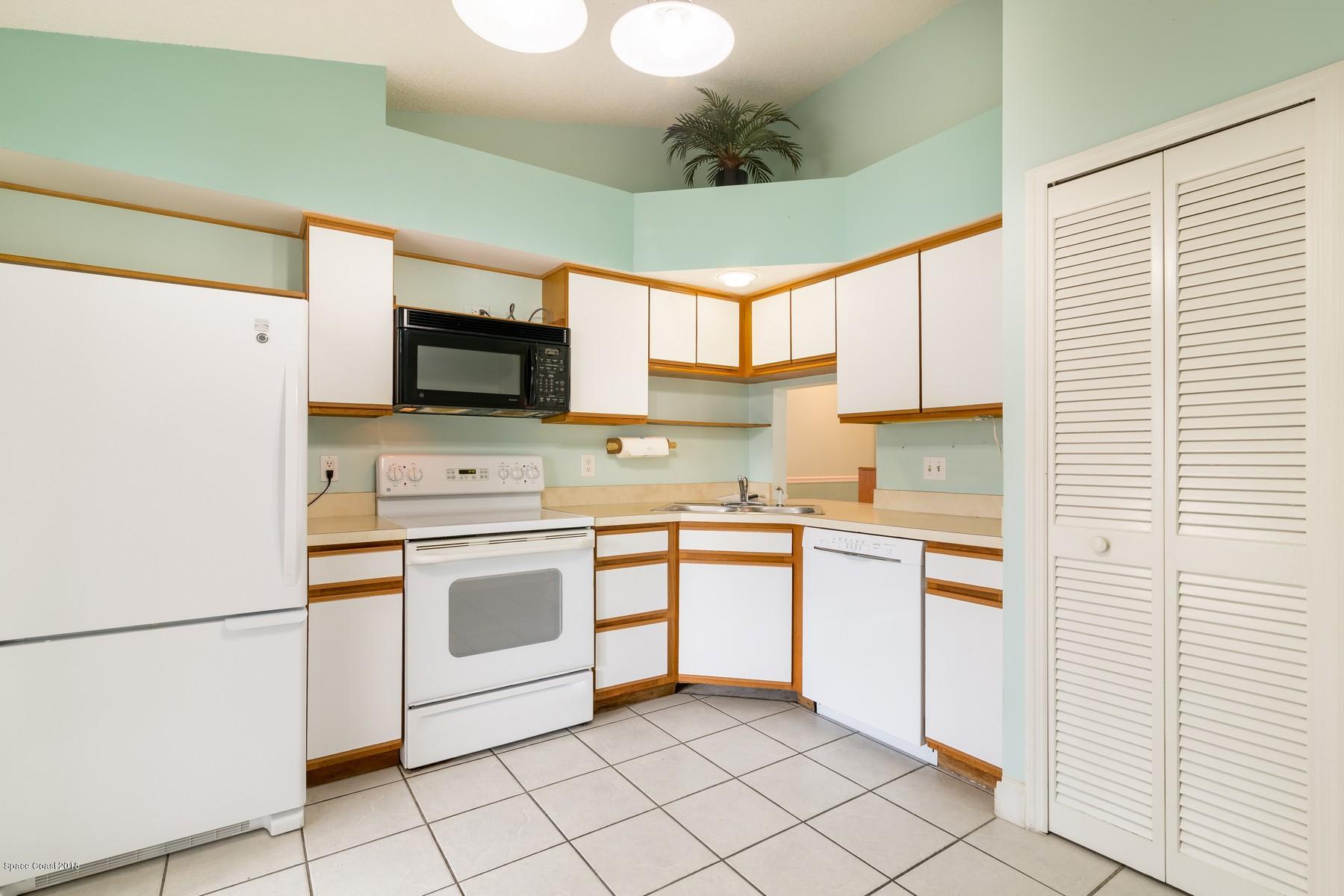 119 Twin Lakes Road Melbourne, FL 32901 - Photo 6 of 15 119 Twin Lakes Rd. Hi-res-5