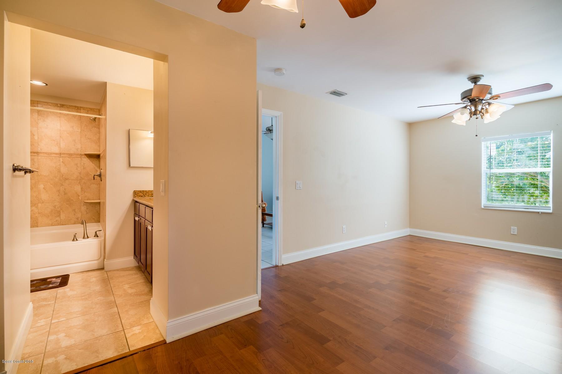 119 Twin Lakes Road Melbourne, FL 32901 - Photo 8 of 15 119 Twin Lakes Rd. Hi-res-13