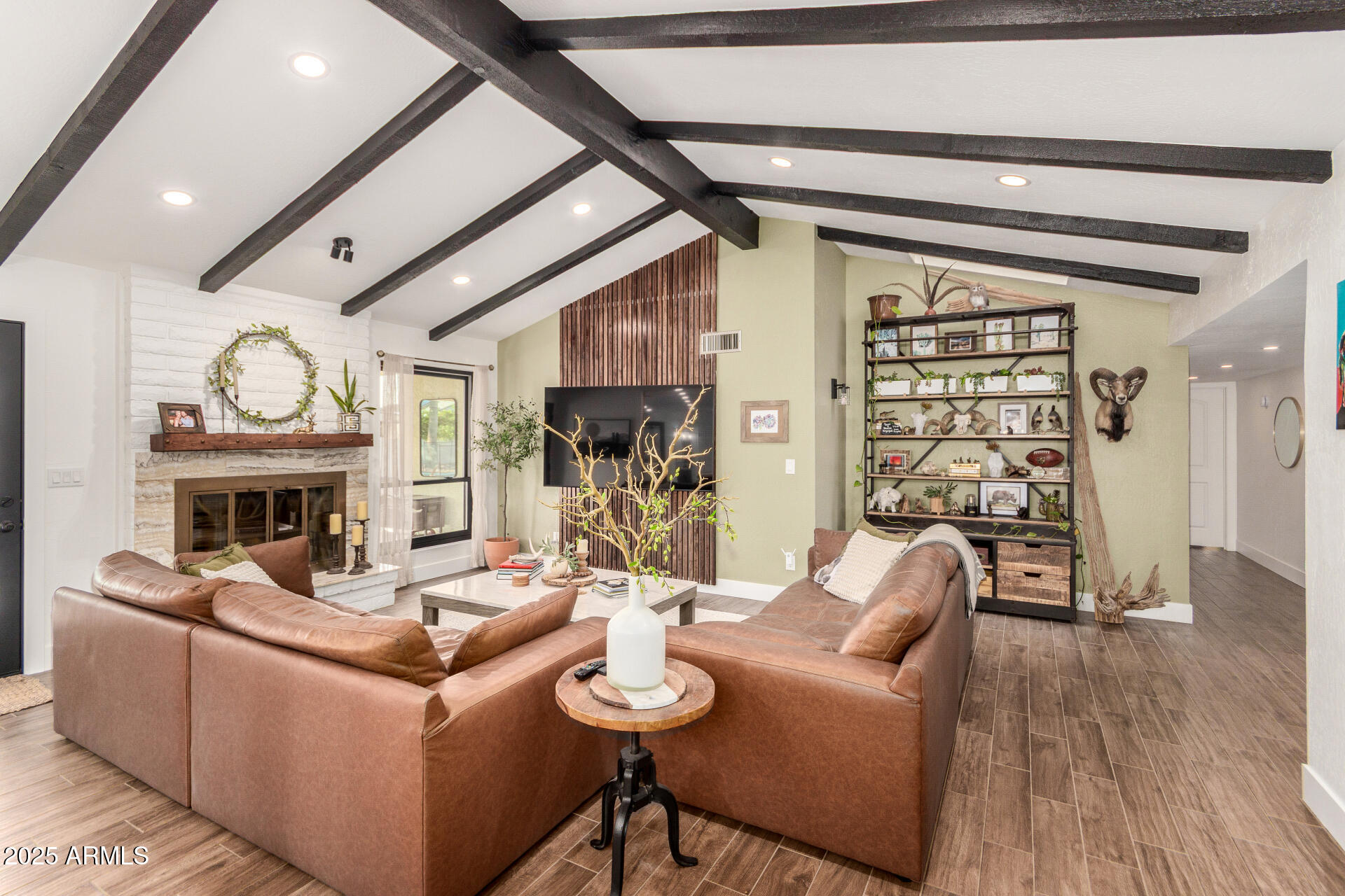 2107 North Sossaman Road Mesa, AZ 85207 - Photo 8 of 62 10 - 2107 N Sossaman Rd, Mesa 85207