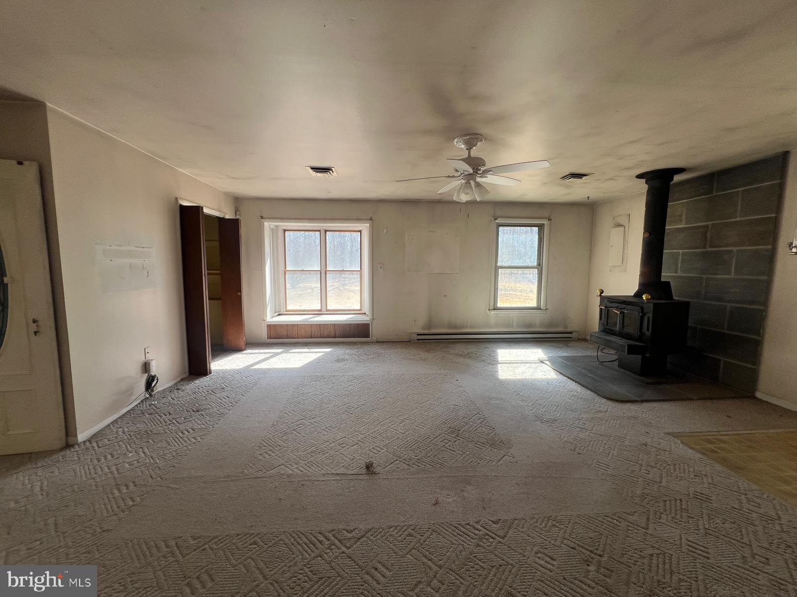 5709 Turner Road Broad Run, VA 20137 - Photo 16 of 17 Spacious room with natural light.