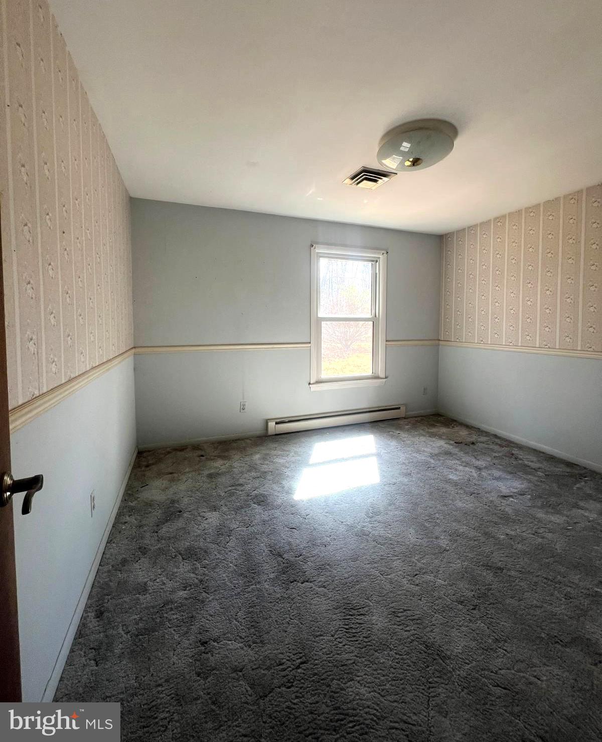 5709 Turner Road Broad Run, VA 20137 - Photo 7 of 17 Bright and airy blank canvas room.