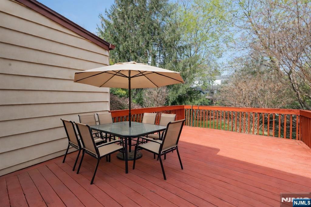 1280 Sussex Road Teaneck, NJ 07666 - Photo 31 of 36