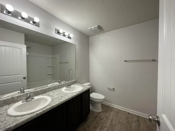$2,200 | 4920 Kensington Lane, Crestview, FL 32539