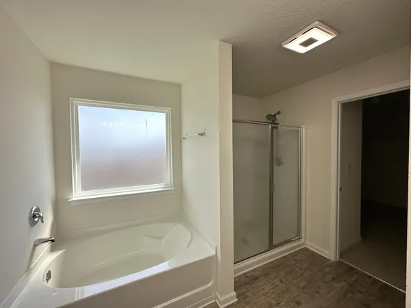 $2,200 | 4920 Kensington Lane, Crestview, FL 32539