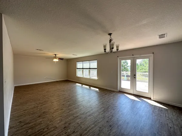 $2,200 | 4920 Kensington Lane, Crestview, FL 32539