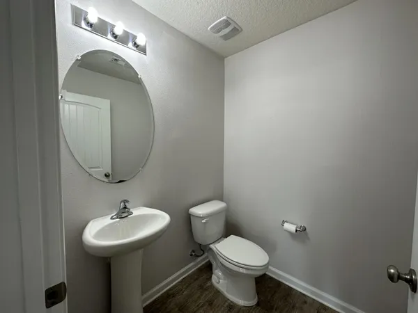 $2,200 | 4920 Kensington Lane, Crestview, FL 32539