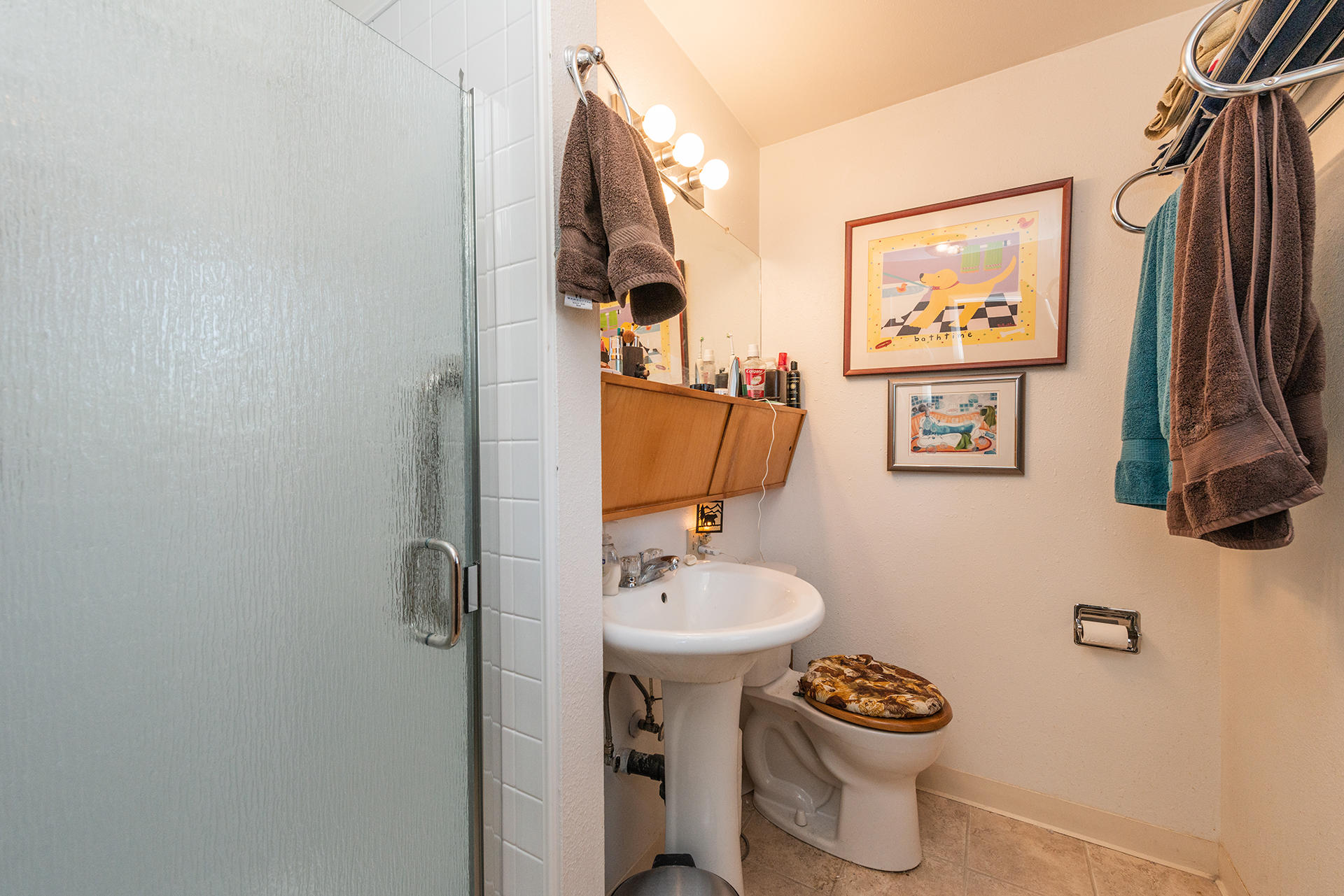 357 Glen Road Weaverville, CA 96093 - Photo 18 of 26 En-Suite Bathroom