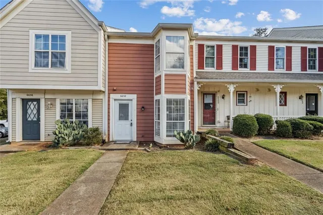 front view of house with a yard