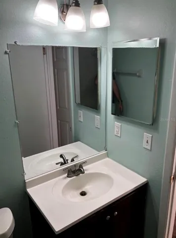 $1,800 | 10722 Crowngate Lane, Tampa, FL 33624