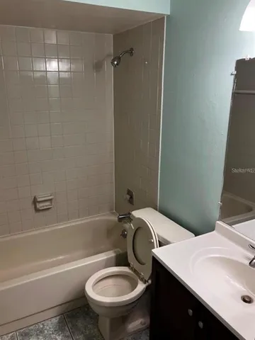 $1,800 | 10722 Crowngate Lane, Tampa, FL 33624